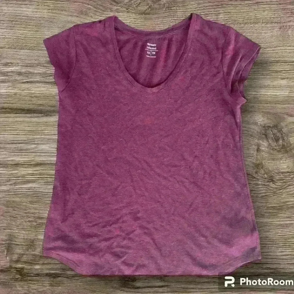Old Navy Tee Size XS relaxed fit - Picture 1 of 3
